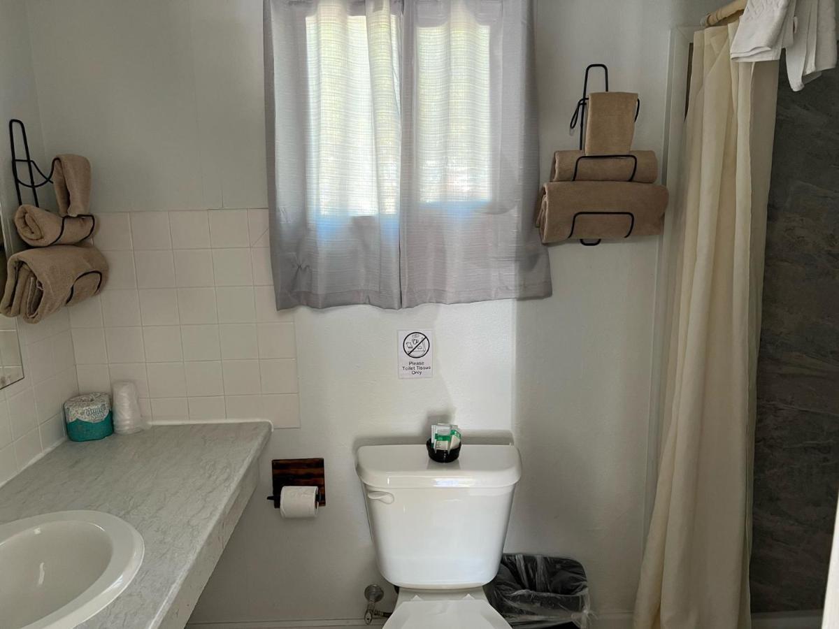 بيتي El Portal Motel المظهر الخارجي الصورة