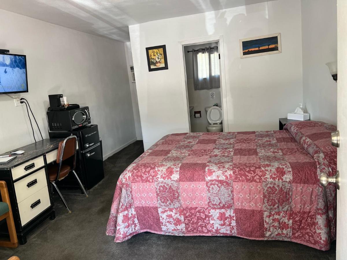 بيتي El Portal Motel المظهر الخارجي الصورة