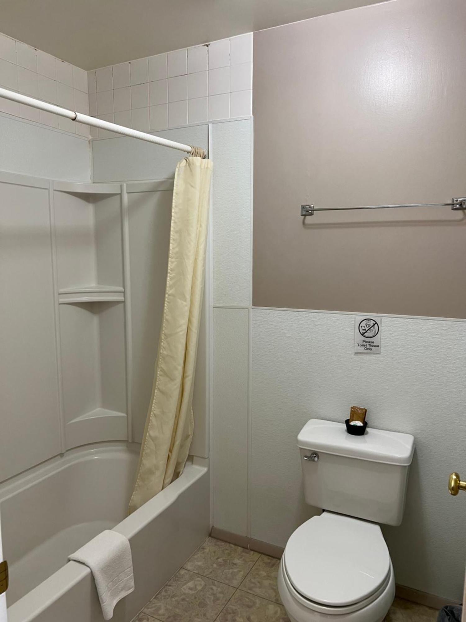 بيتي El Portal Motel المظهر الخارجي الصورة